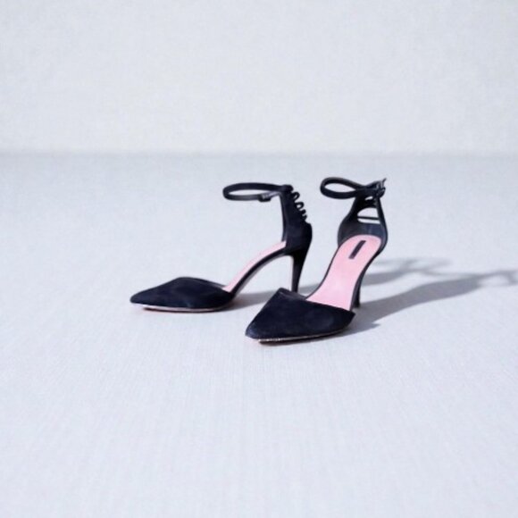 Tahari Shoes - Tahari Black Suede Heels - Size 8.5